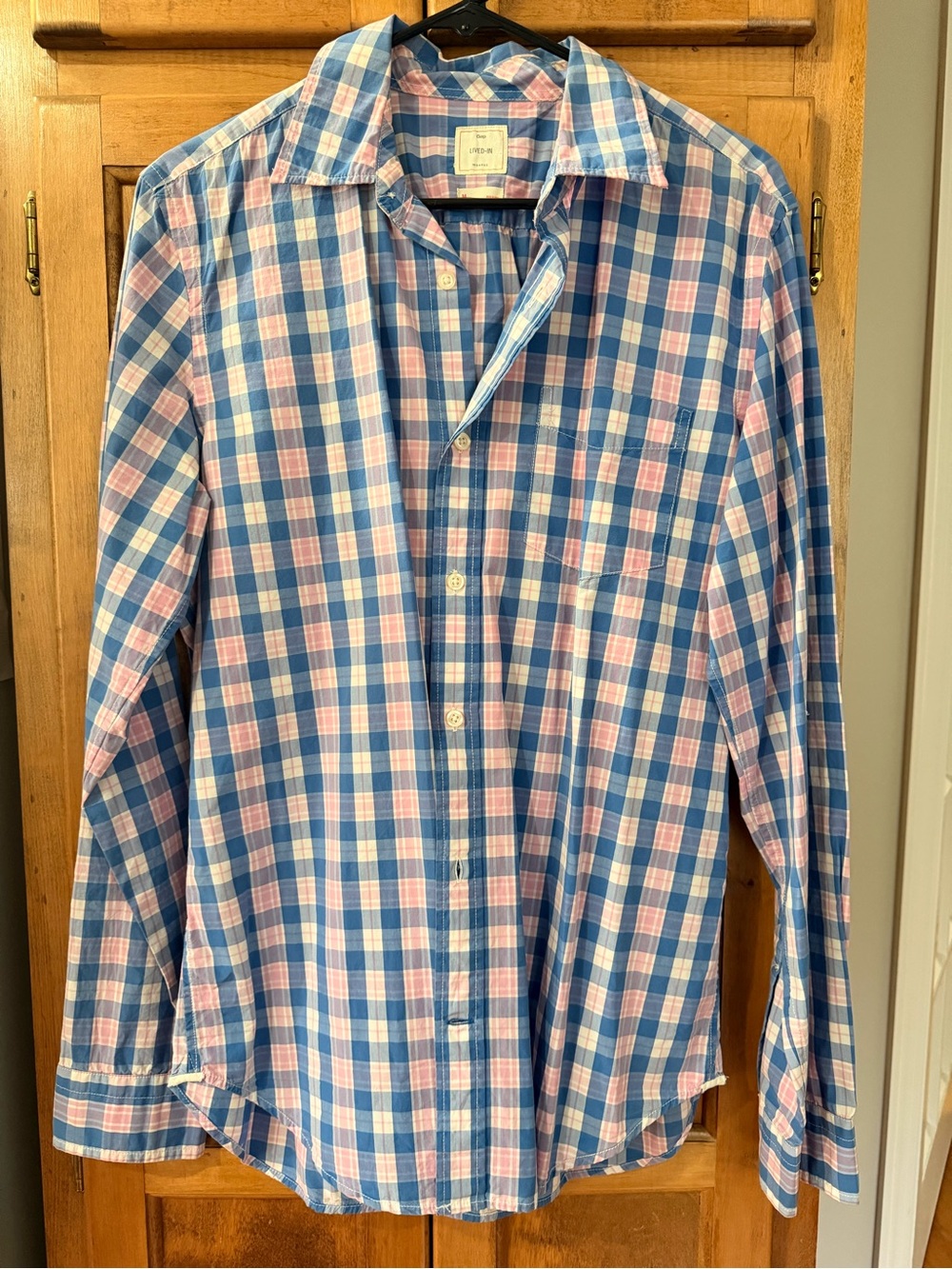 GAP LIVED-IN Men's Blue and Pink Plaid Button-Down Shirt